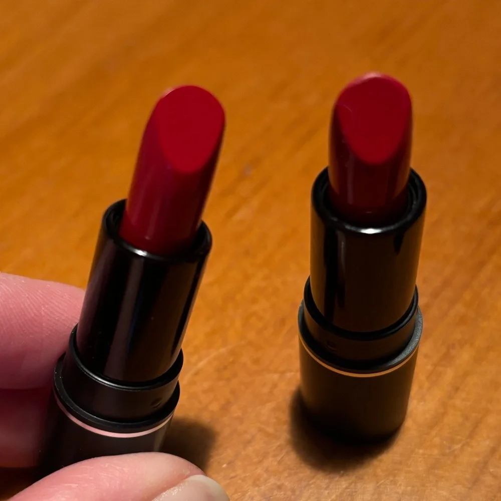 Makeup Forever Matte Lipsticks M401